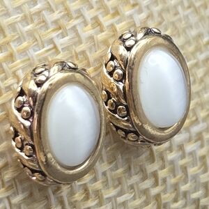 Vintage Roman Frost White Cabachon Post Earrings